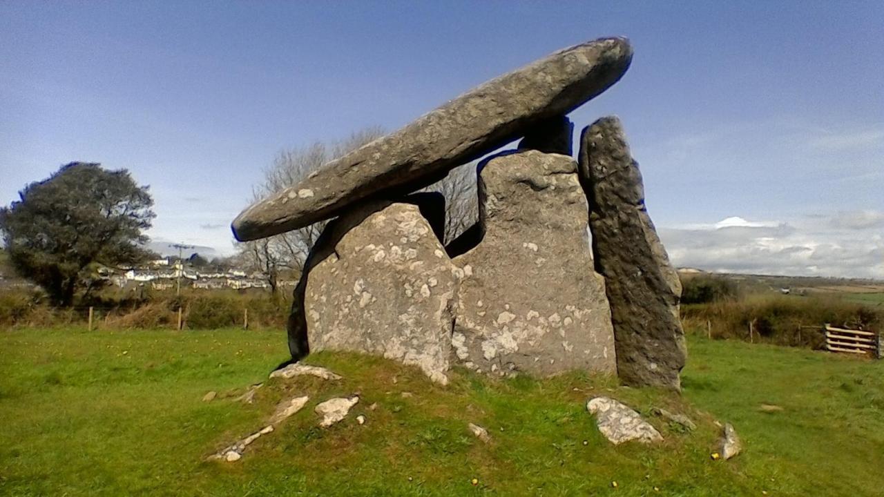 Summit Camping Kit Hill Cornwall Panoramic Views Grass Pitch From 15Pn Or Bella Bell Tent 75Pn Callington Exterior foto