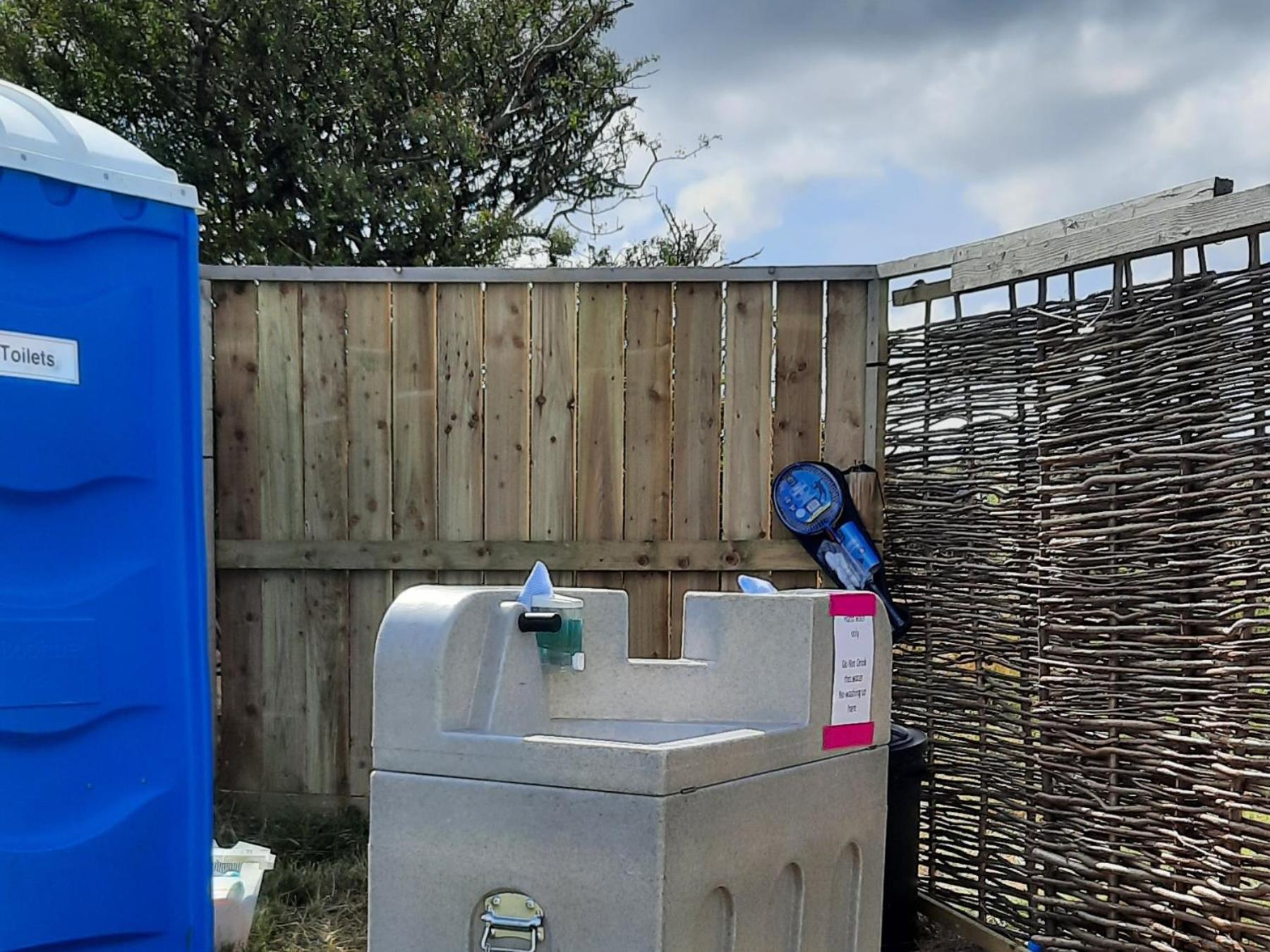 Summit Camping Kit Hill Cornwall Panoramic Views Grass Pitch From 15Pn Or Bella Bell Tent 75Pn Callington Exterior foto